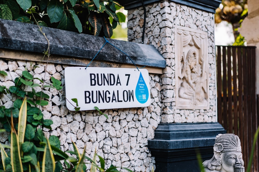Bunda 7 Bungalow