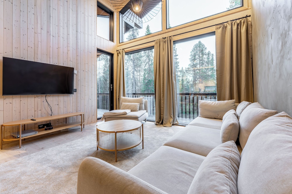 Modern Luxury 4BR Villa Levi Center