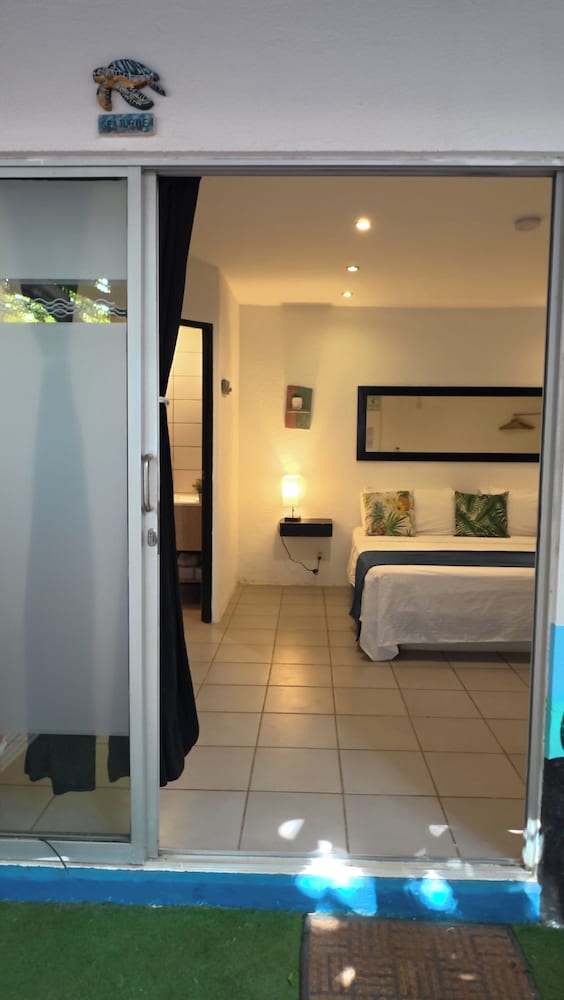 Ocean Lovers Taganga Dive Center& Hostel