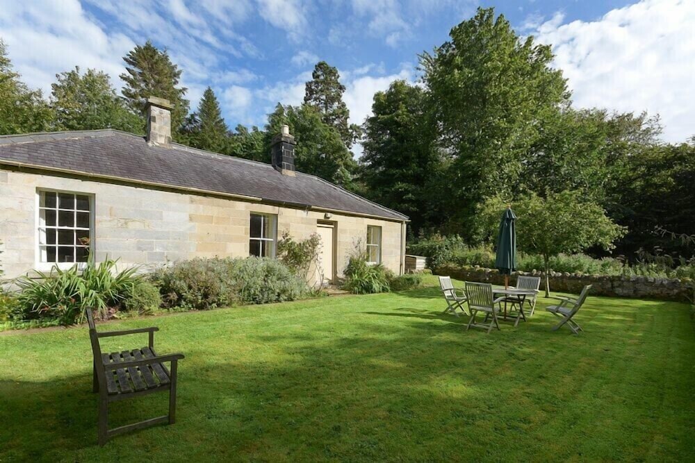 West Lodge