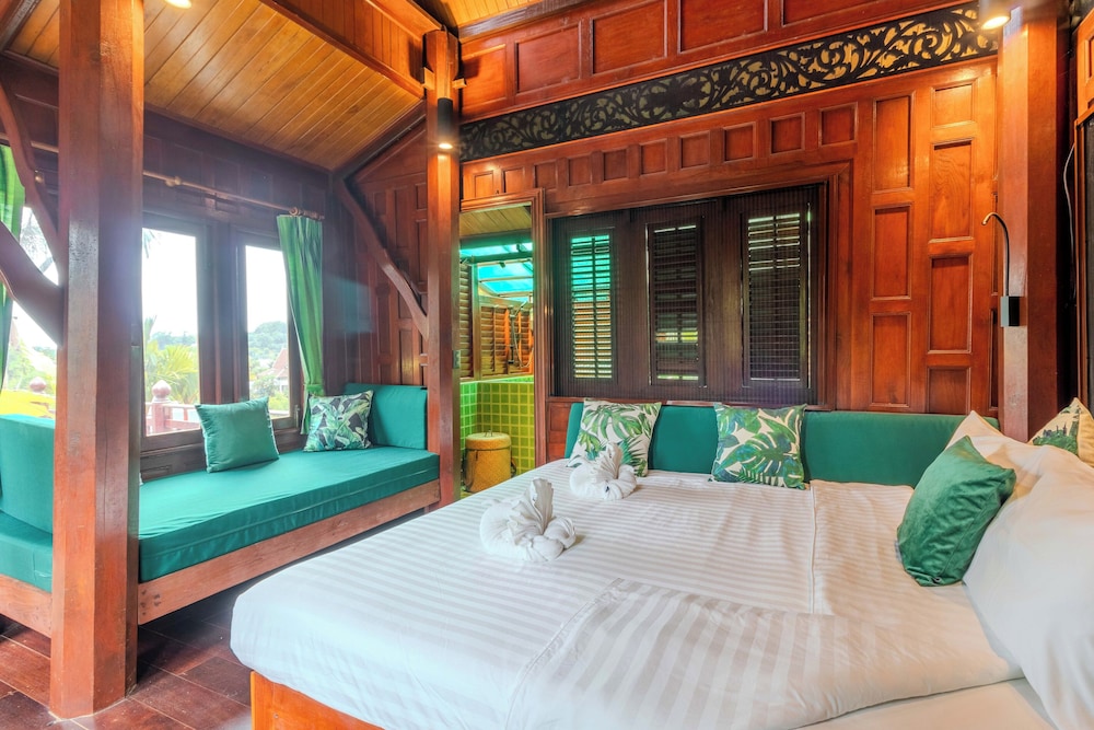 6BR Villa Huge Pool & Mountain View V89