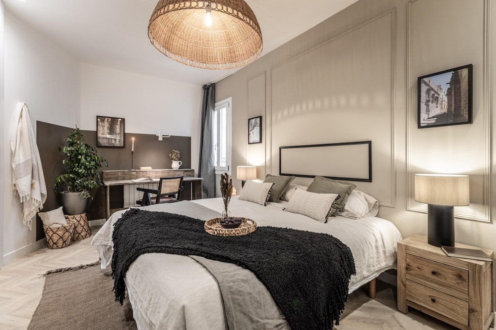 Pedra - 4 Bedrooms in Trafalgar