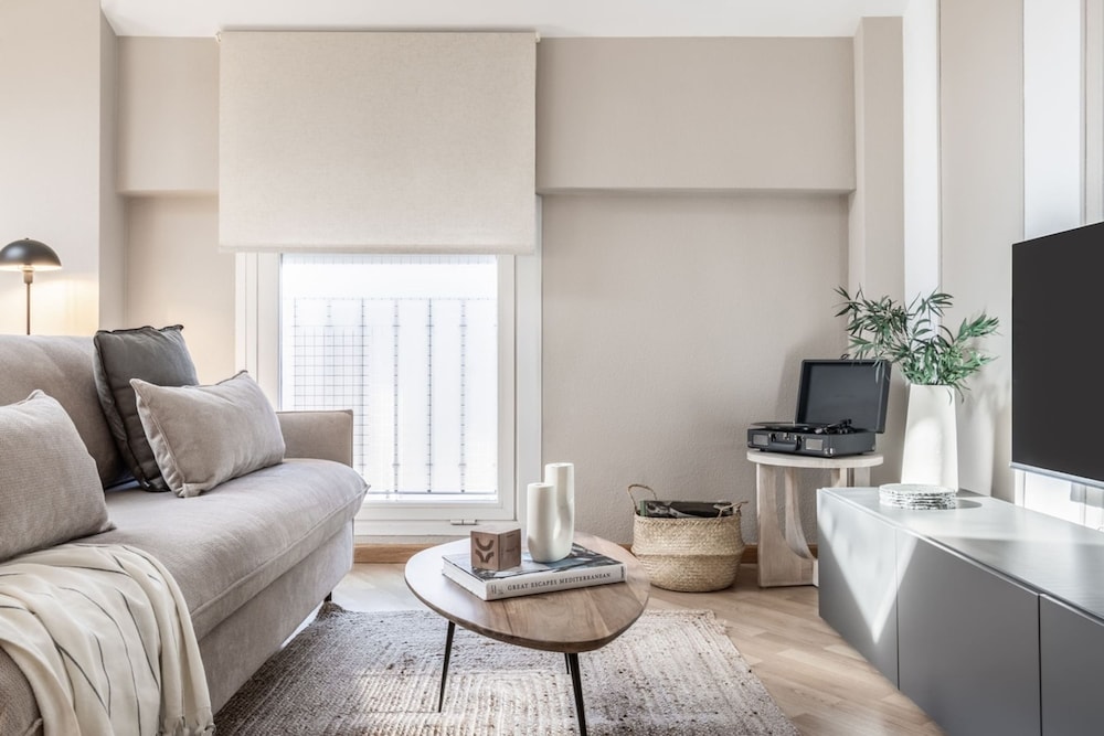 Marques - 1 Bedroom With Pool in Madrid