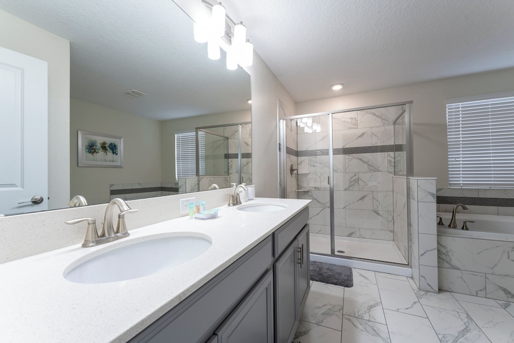 Magical 6BR Villa Pool Themed Room