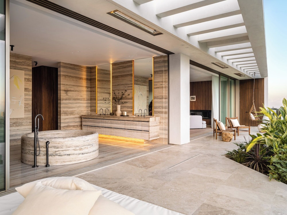 Stradella Mansion - Epitome of Luxury Living in This Breathtaking Bel Air Estate