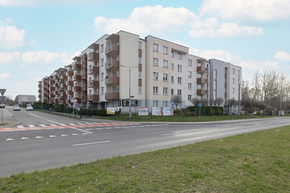 Bażantów Studio Katowice by Renters view 5