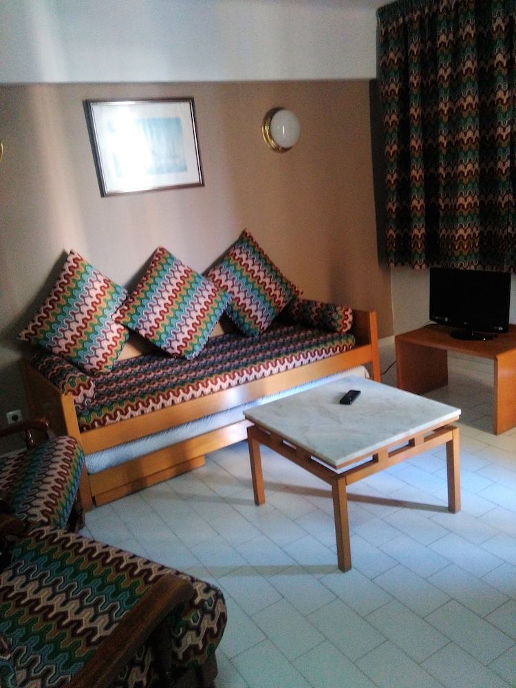 Apartamentos Lindomar