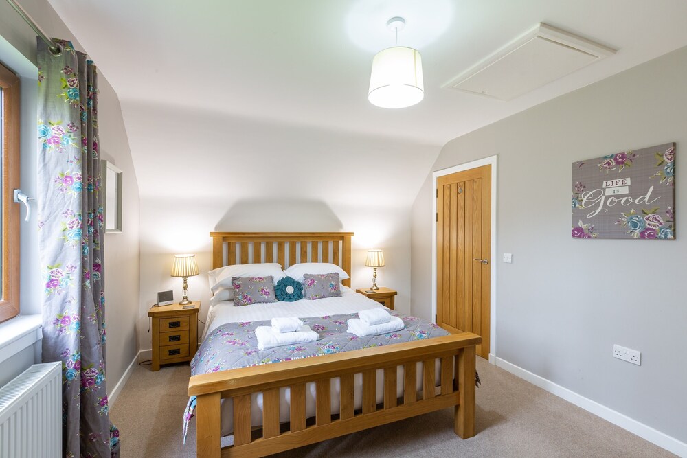 Lord Galloway 31 With Hot Tub, Newton Stewart view 5