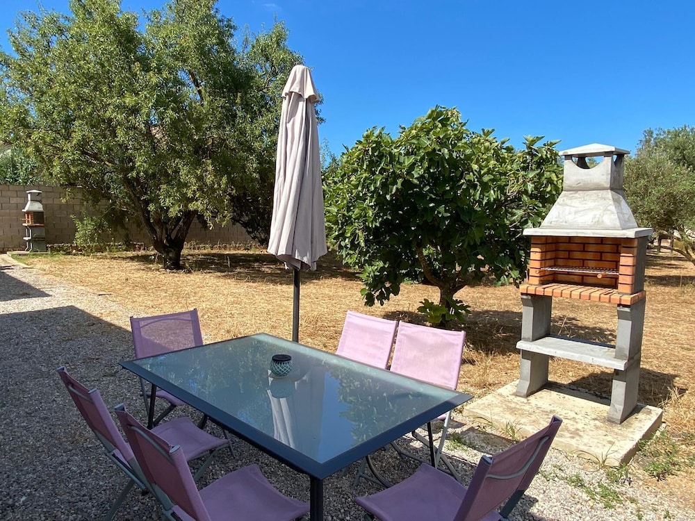 outdoor amenities