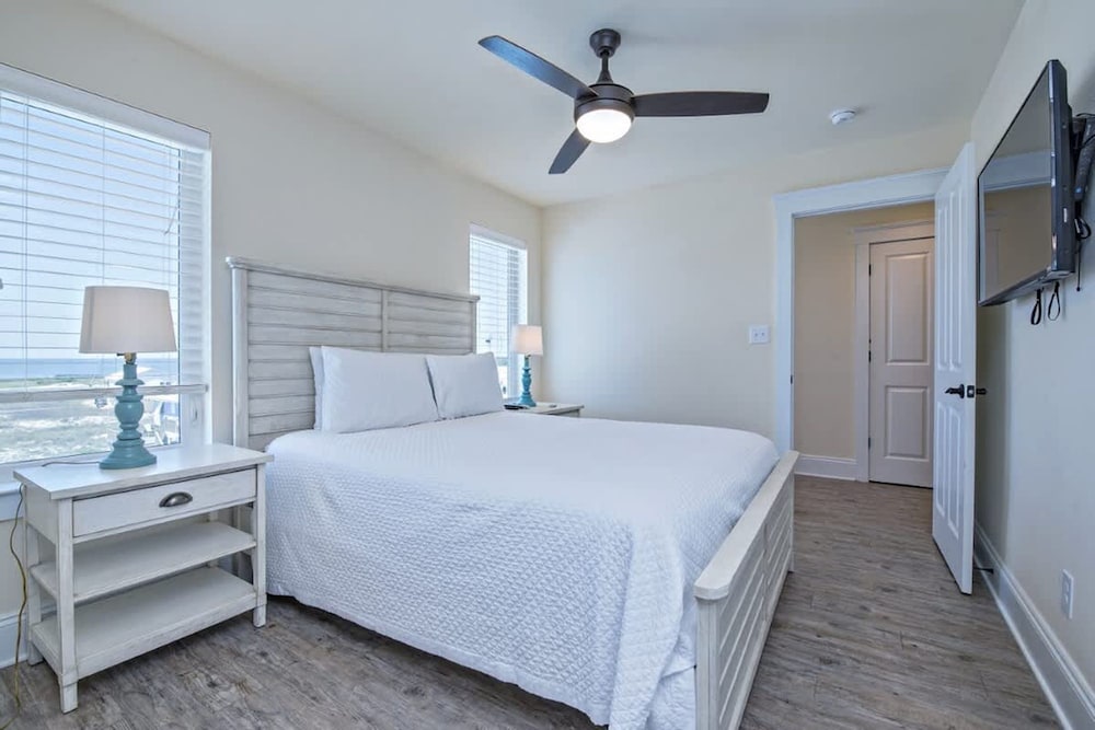 Beachfront 18bed Pool Easybreezy