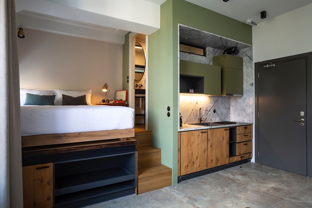 The Foundry Suites