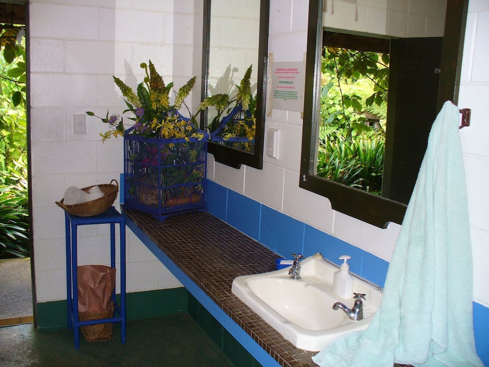 Pagoda Lodge