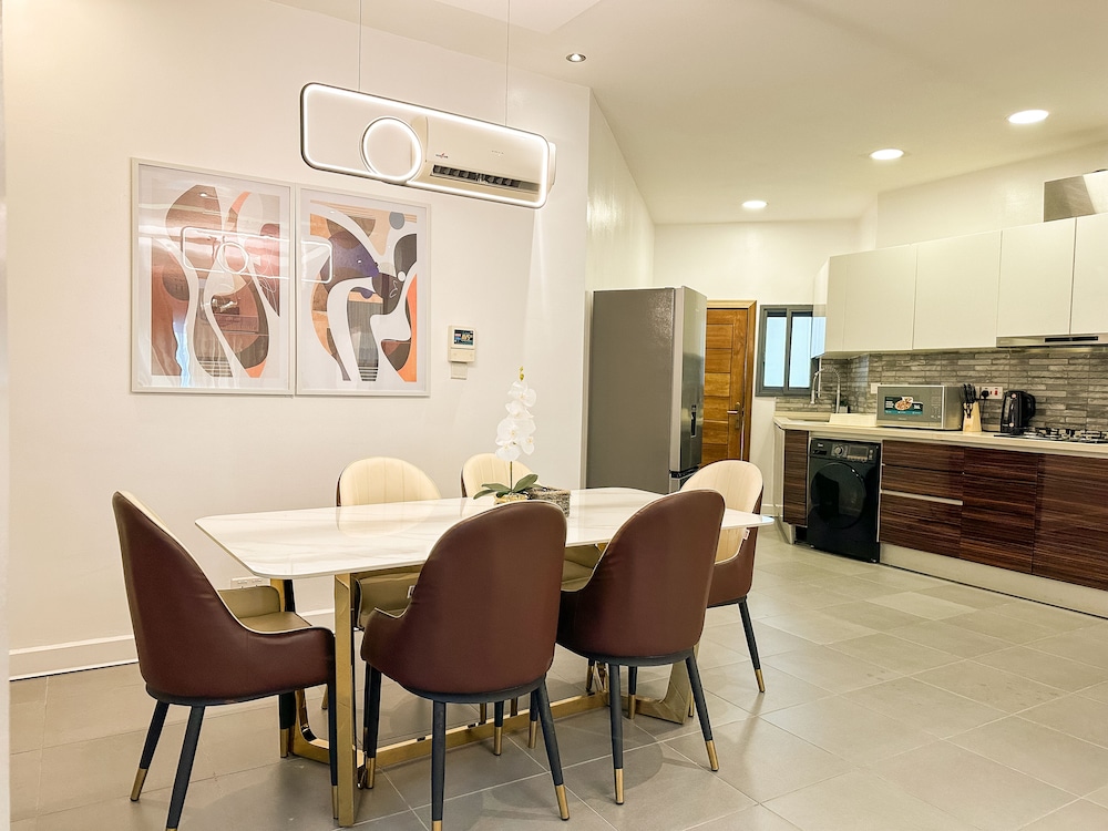 George Residence - Victoria Island view 5