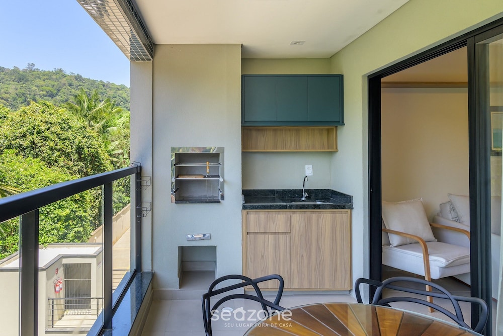 HRE - Apartments 290 m From Toninhas Beach