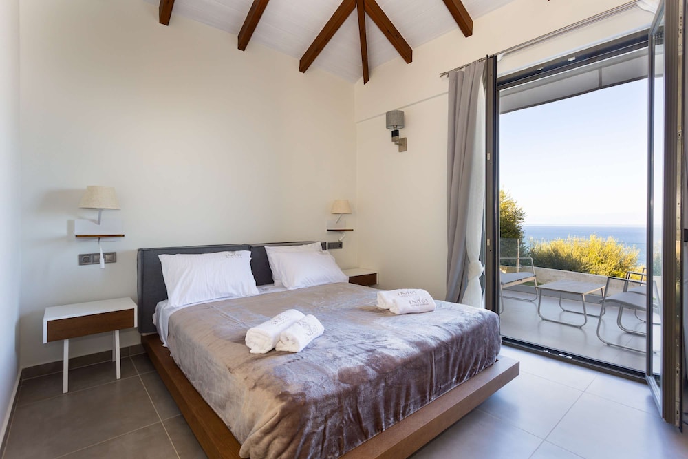 Eneos Boutique Residence - Koroni Garden Jewel