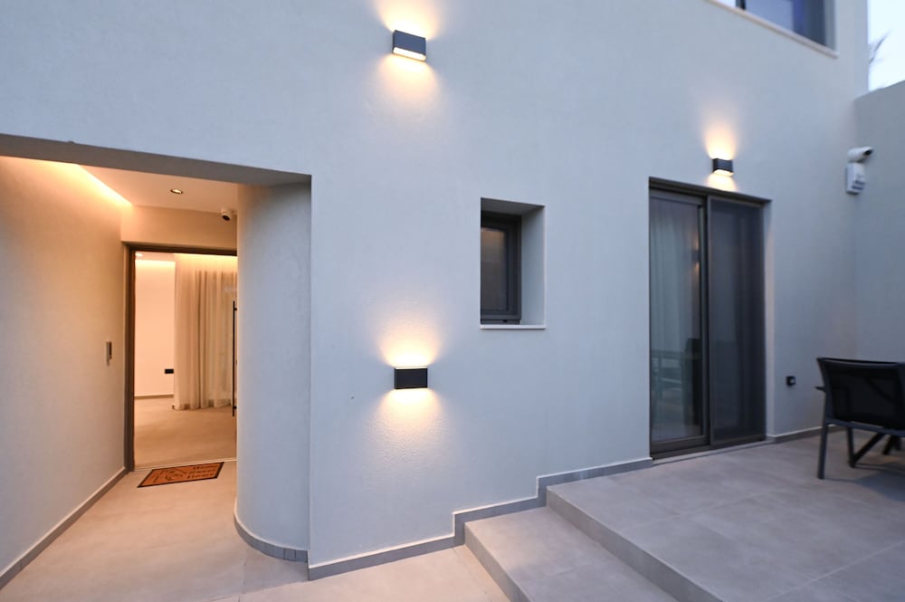 MGK Luxury Suites With a Private Pool Ligaria
