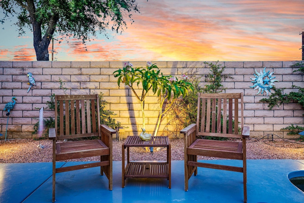 Palm Springs Escape Pool Spa Mountain Vibes