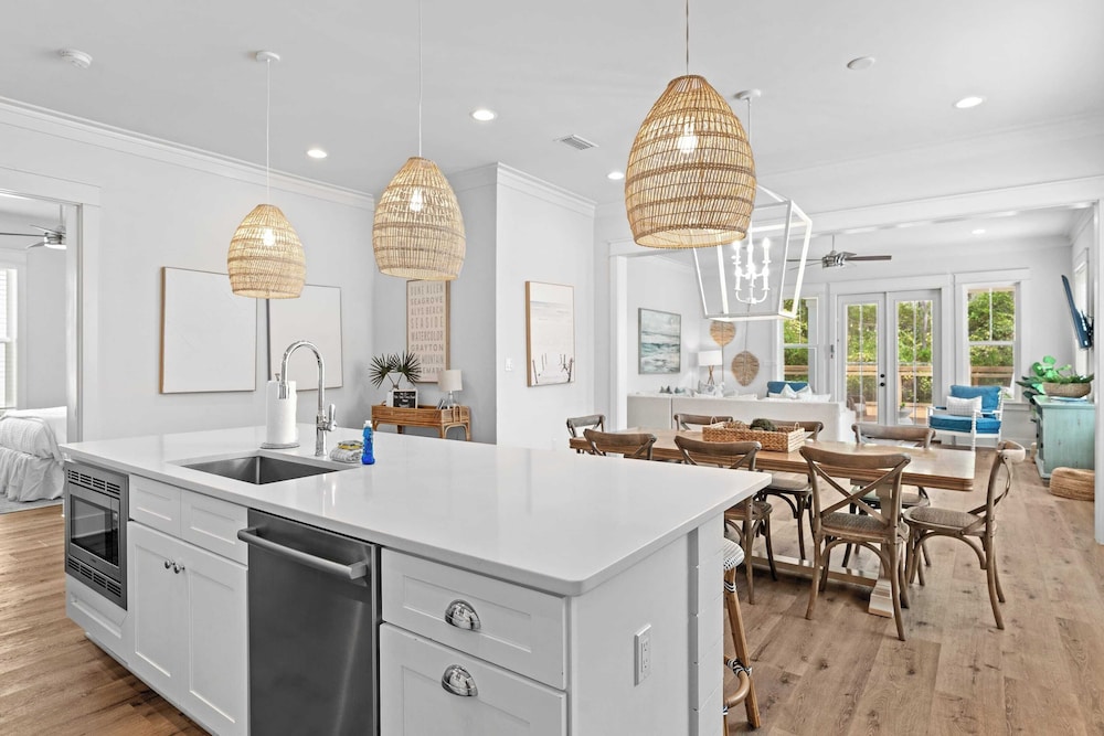 Sleeps 34! 2 Homes, Private Pools, Firepit, Golf Cart, Walk to Beach Seagrove San Juan by Avantstay