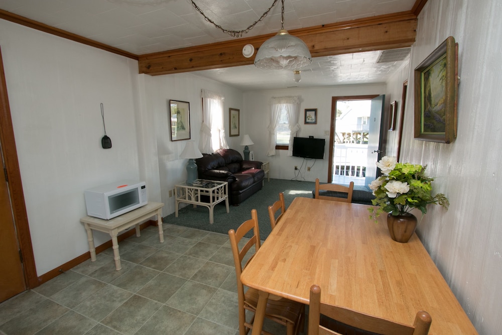 Outer Banks Motel - Village Accommodations