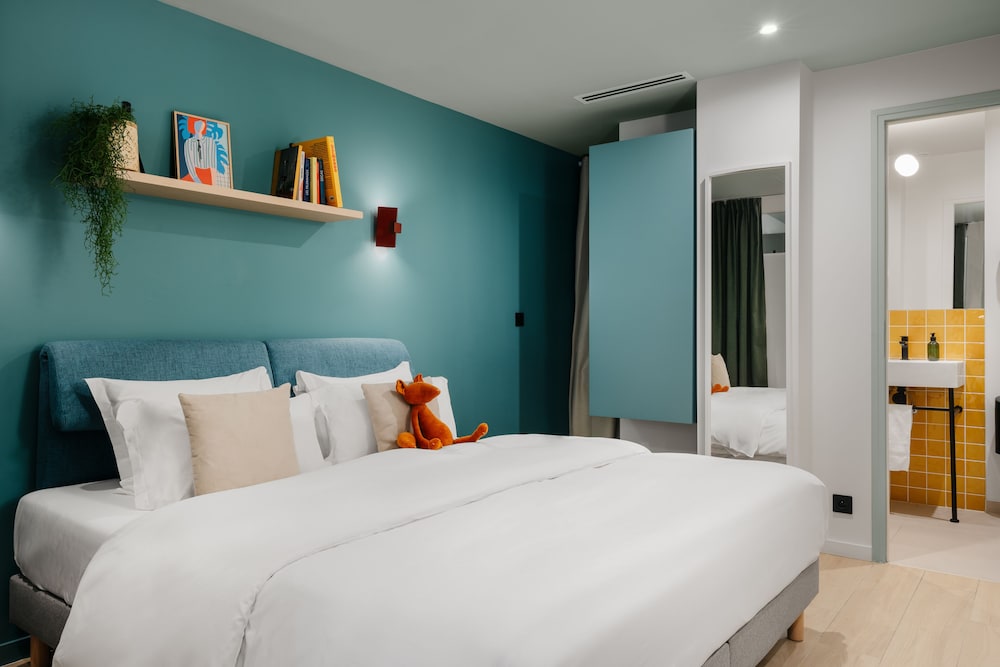 hotel room