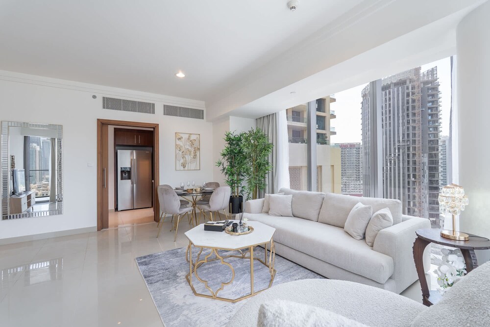 Gorgeous 1 Bedroom in Boulevard Point With City Views
