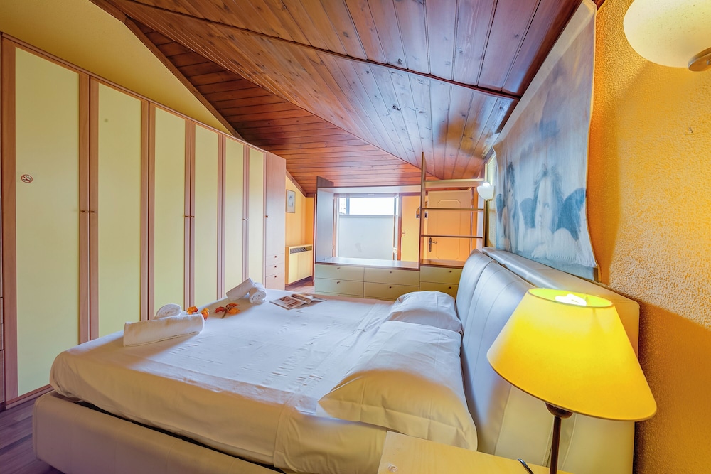 Cosy Loft 500m From Sea view 3