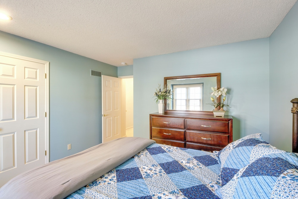 Overland Park Family Home w/ Game Room & Backyard!