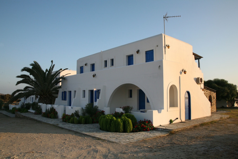 Skarmoutsos Studios