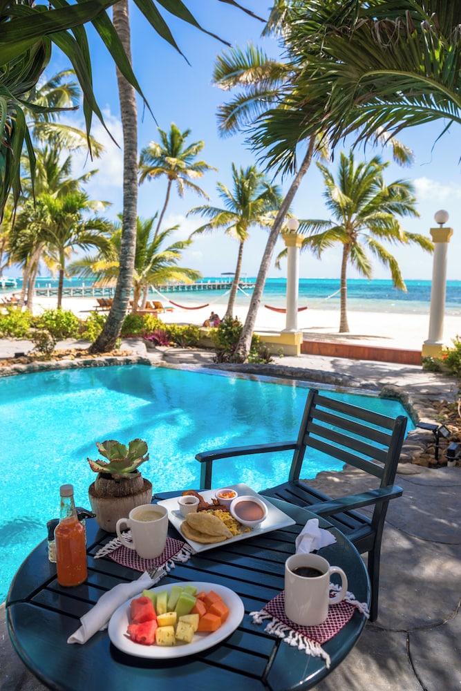 Pelican Reef Villas Resort