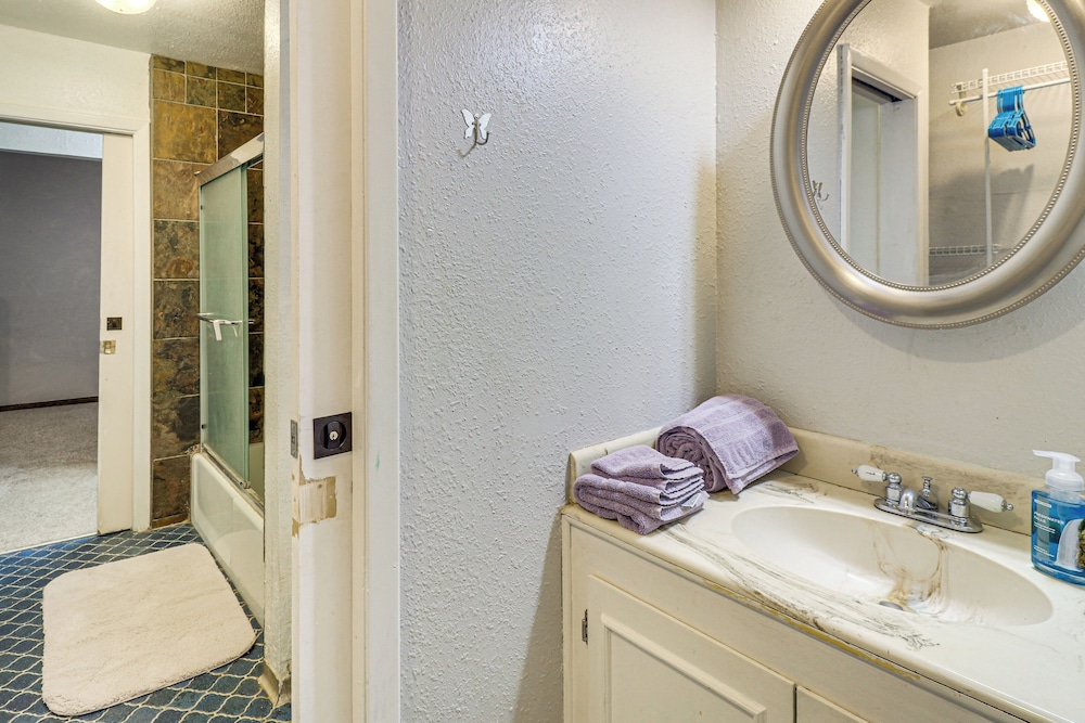 Perfect For Groups! Socorro Home Near NM Tech