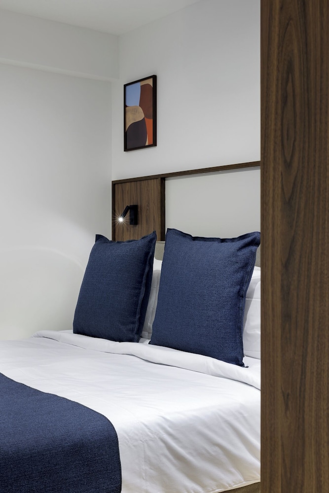 MoRe by Zoia Living
