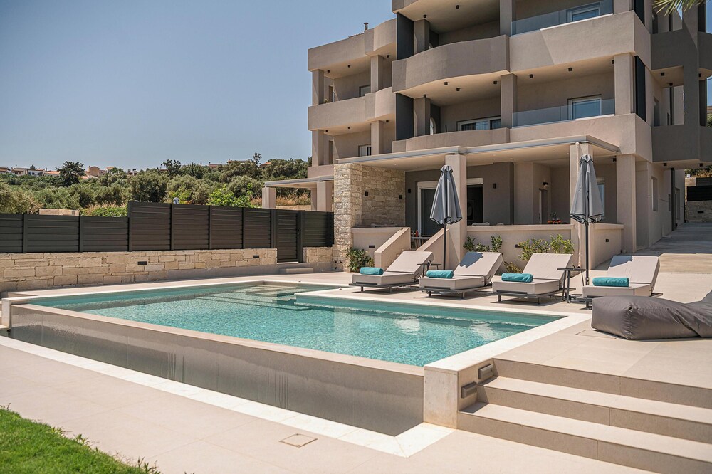 Kymélia Luxury Residences With Sea View