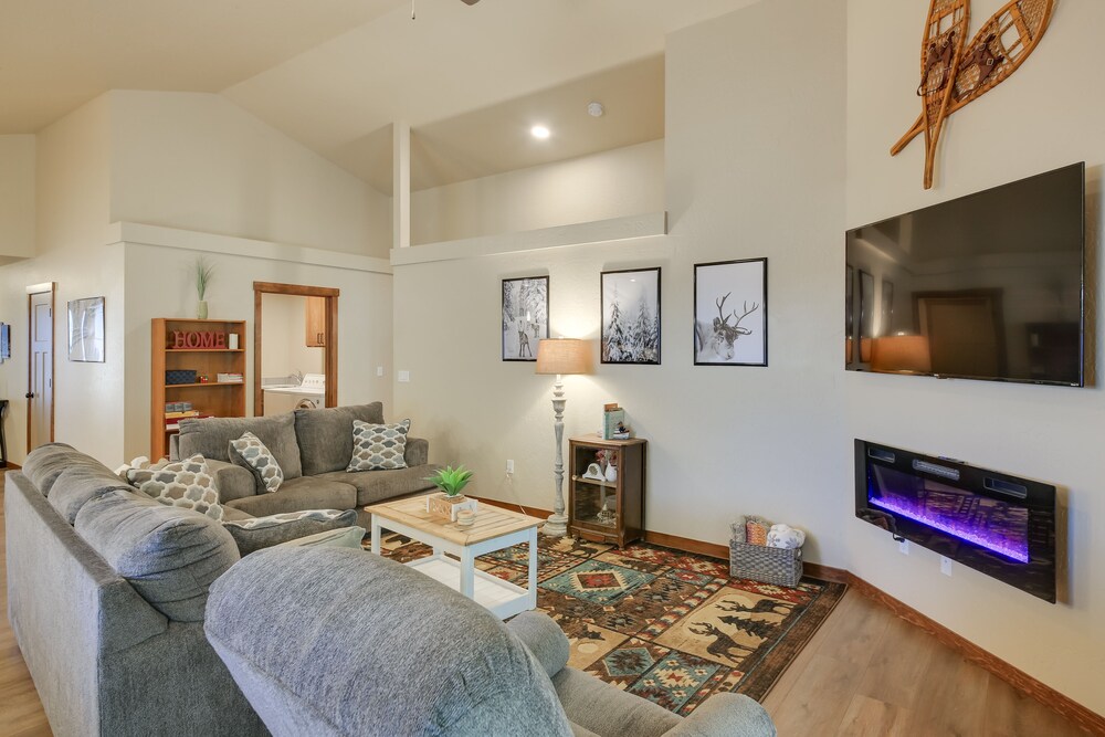 Pet-friendly Oldtown Retreat: Hot Tub  Kayaks! - Property Image 19