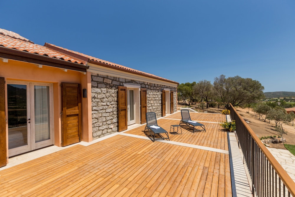 Tenuta Petra Bianca
