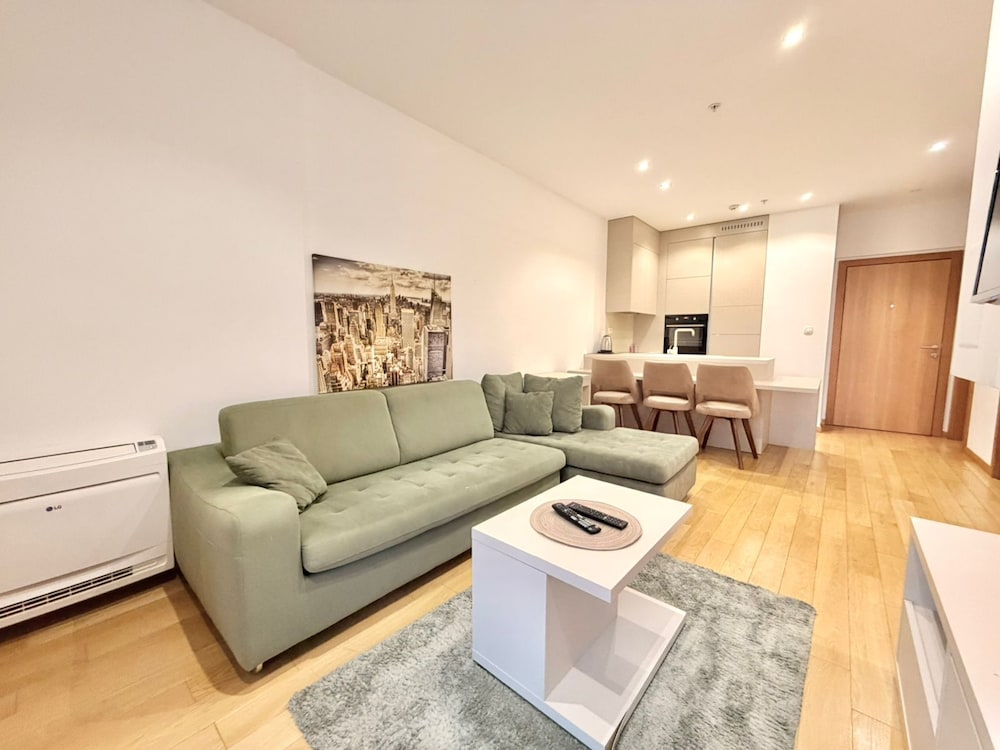 Aurelio Central Residences