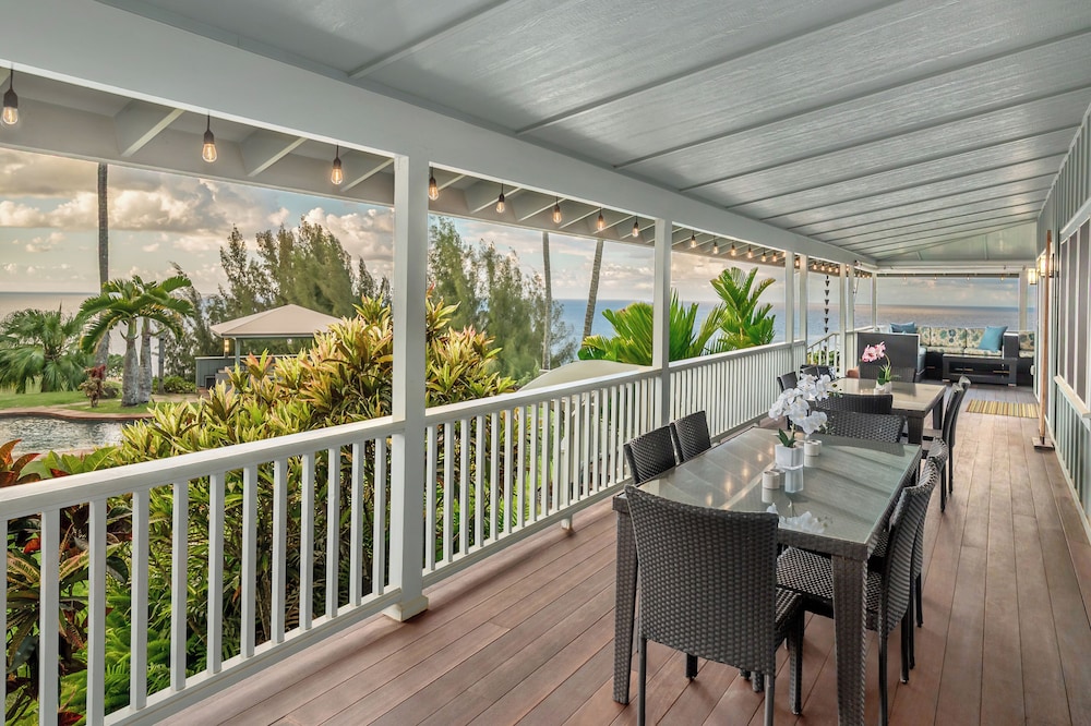 Secret Beach House in Kilauea