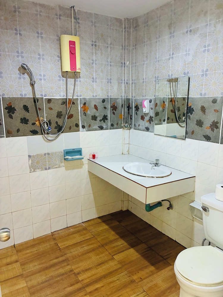 Apartment Wat Sawang Arom 08