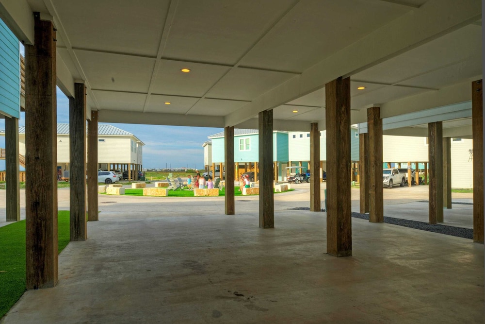 The Madison Pool, Mustang Island Beaches & Port A Fun Nearby