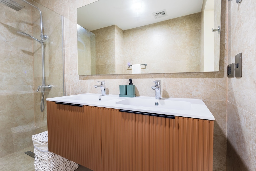 2BR Gardenia Retreat - Picuzzi & Pool