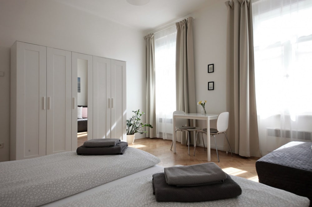 Angel City Apartments