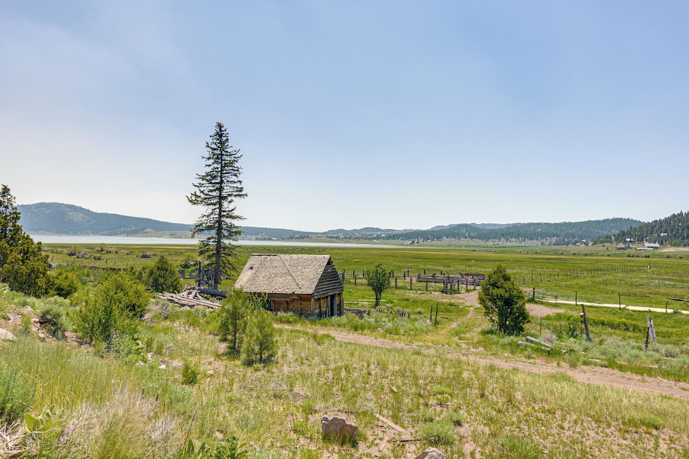 Furnished Deck & Mountain Views: Panguitch Cabin