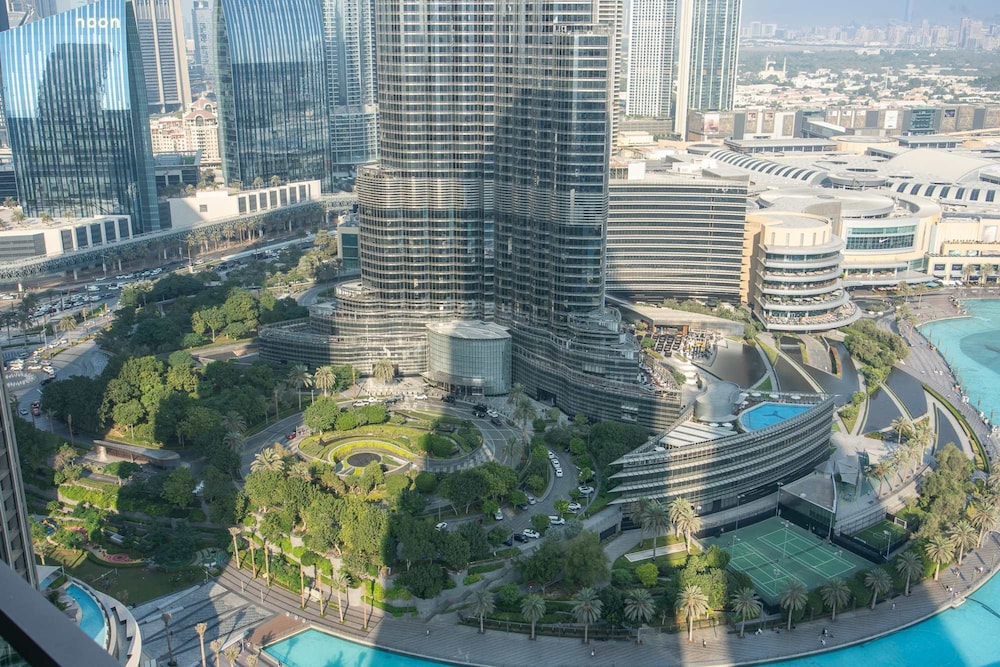 Cozy 2-bedroom Apartment Perfect for Family in Downtown With Burj Khalifa Views