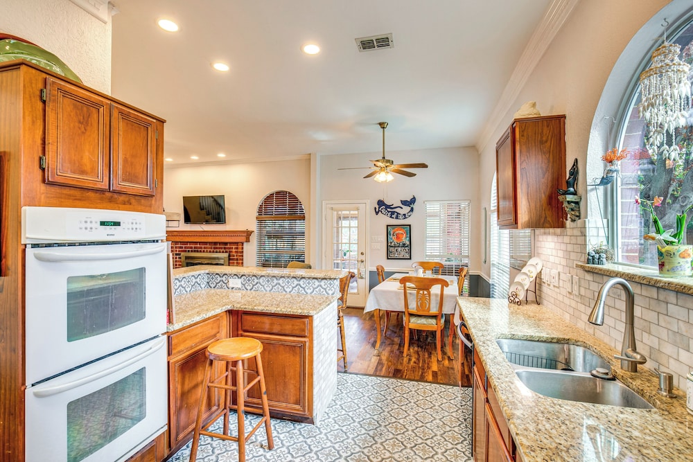 3 Mi to the Star: Spacious Home w/ Yard + Gazebo!