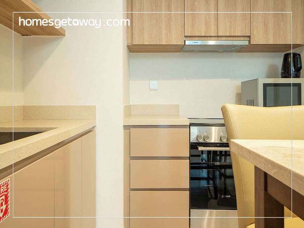 Contemporary 2BR Apt Fully Furnished