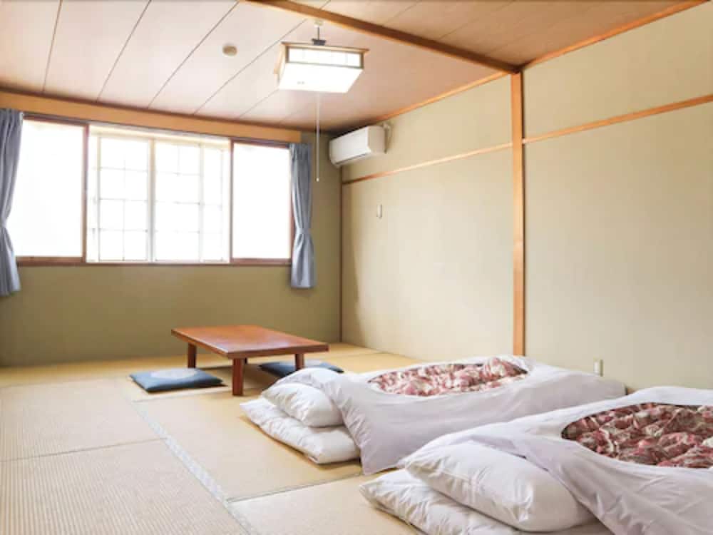 Gujyo Vacance Mura Hotel view 3