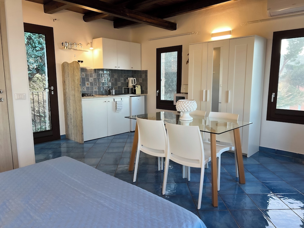 Stunning Tower, With Infinity Pool in Sicily