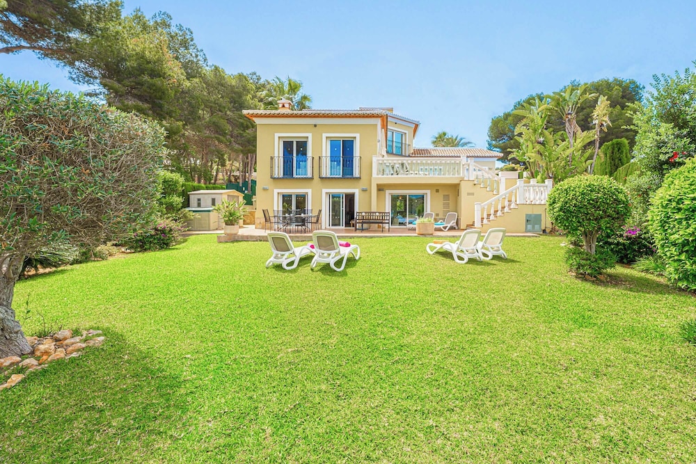 Villa Montgo View