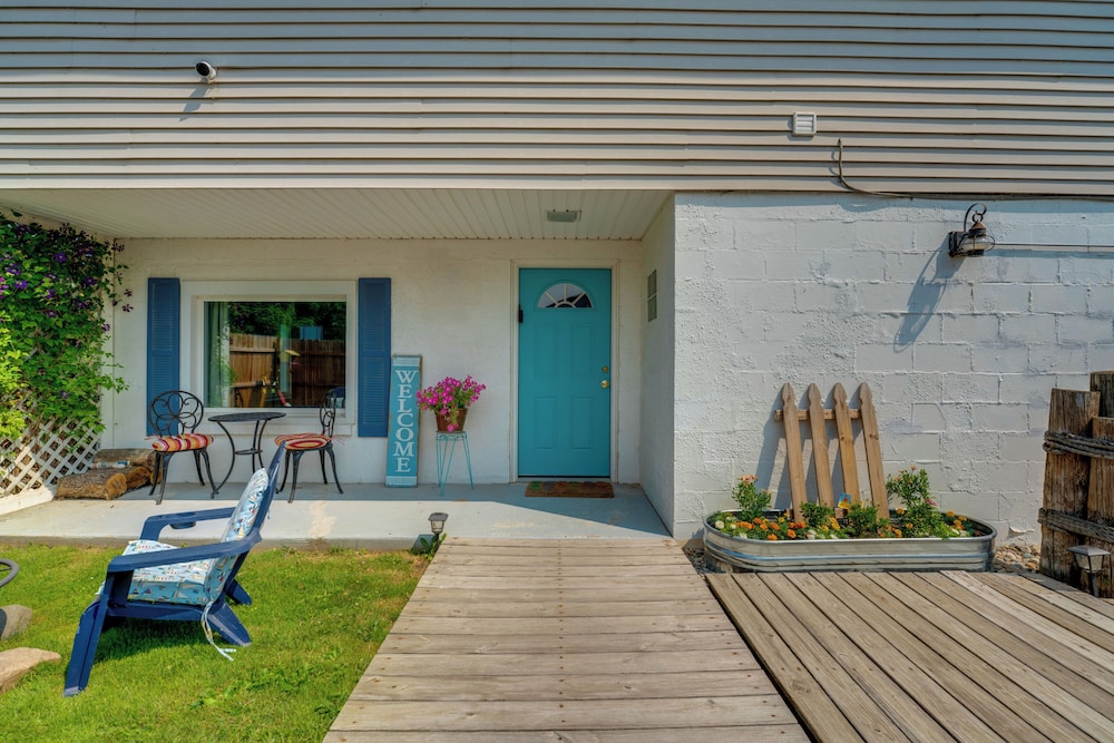 2 Blocks to Beaches: Peaceful Retreat in Lexington
