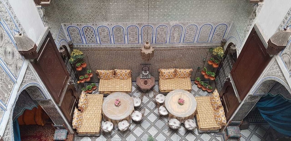 lounge