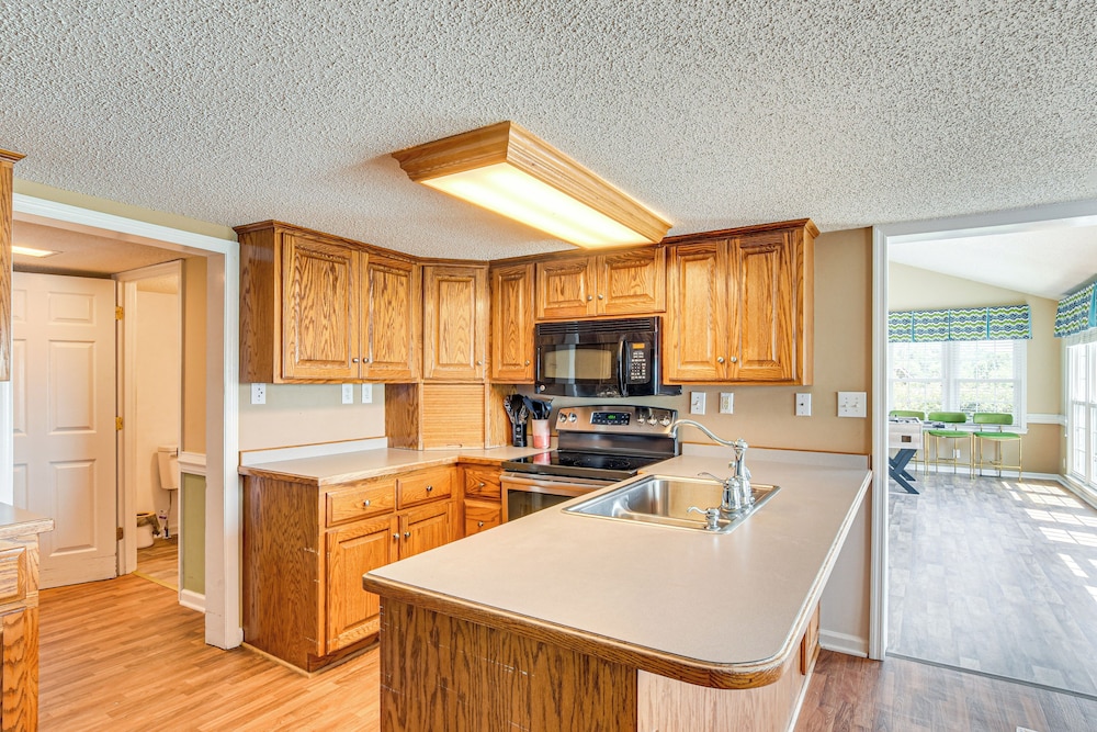 78-acre Retreat Near Campbell U: Fish, Play, Relax